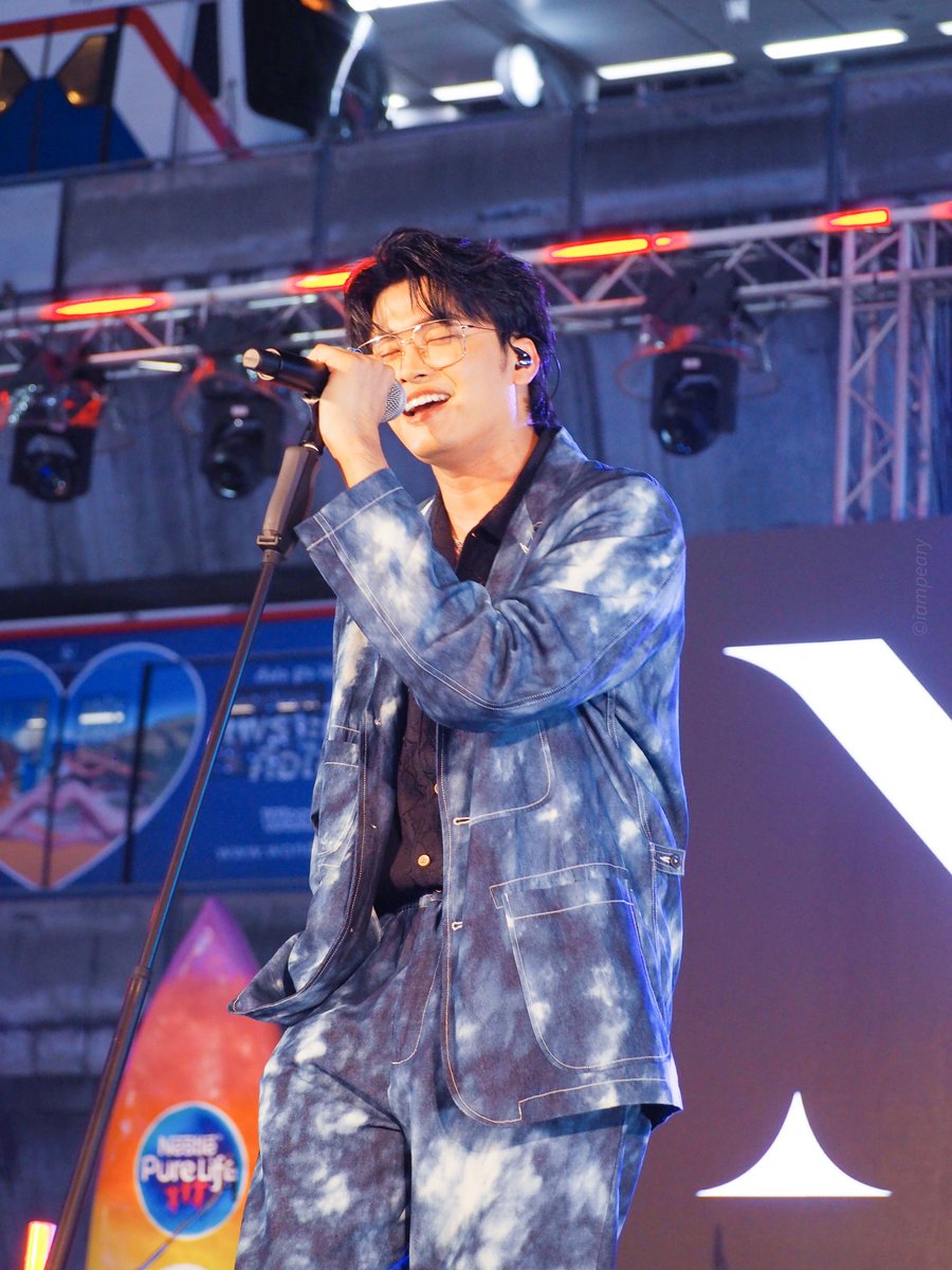 iampare_p's tweet photo. — จังหวะเธอยิ้ม จังหวะเธอเขิน … มันดูเหมือนโลกหมุนช้าลงกว่าเดิม 🥹

#SiamParagonSummer2023xNonTTanont
#NONTTANONT
📍Siam Paragon | 13.04.2023 https://t.co/wx1wa5EXZt
