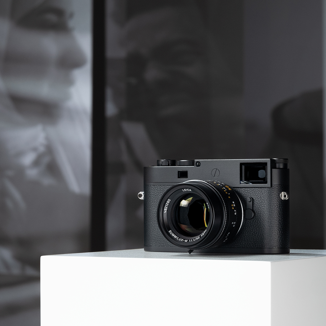 LeicaCameraUSA's tweet photo. The new #Leica M11 Monochrom With its sensor completely geared to black-and-white photography, the Leica #M11 Monochrom takes this practice to a new level, capturing extraordinary images that showcase the art of light and shadow. Learn more via https://t.co/mV5TnzYB2u https://t.co/EkDkoncDsA