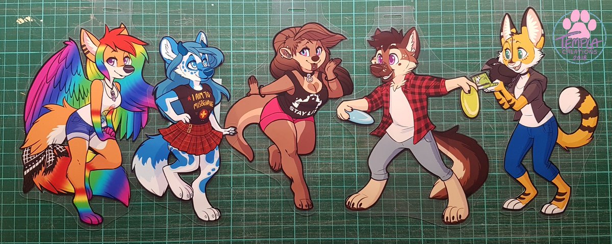 TemplaCreations's tweet photo. I'm going to open a couple of slots for badges in this style.
 2 slots available
....................................
Badge prices 

Digital file only : 580 NOK*
Digital file + Printed, Laminated and Shipped : 800 NOK*

PP or vipps.
*Norwegian Kroner https://t.co/blHgB8PyZm