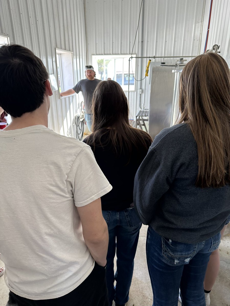 CPrairieAg's tweet photo. 3rd stop! Carter Dairy Farm! Check out the robot milking machines! https://t.co/8C6hEZEzqI
