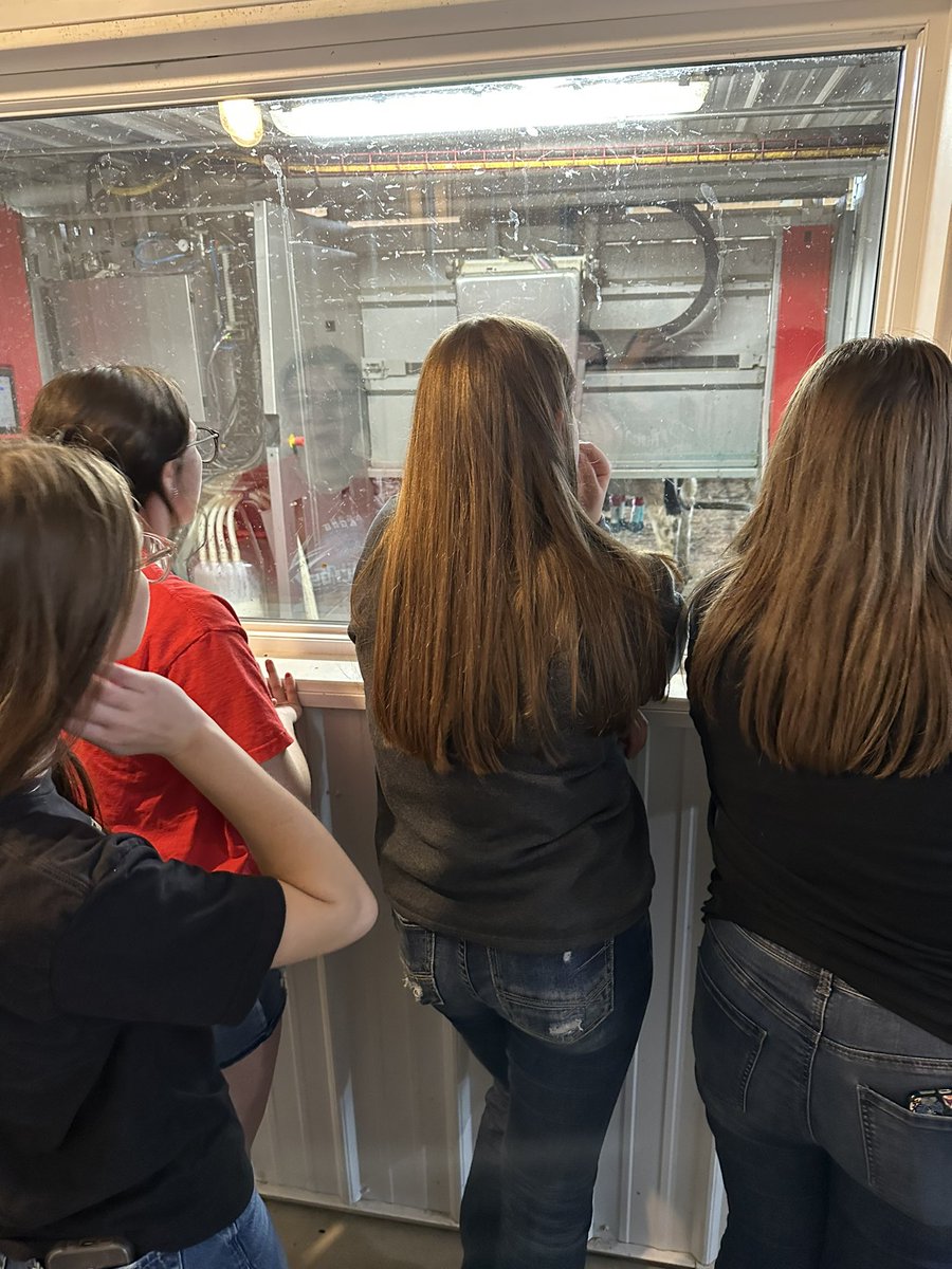 CPrairieAg's tweet photo. 3rd stop! Carter Dairy Farm! Check out the robot milking machines! https://t.co/8C6hEZEzqI