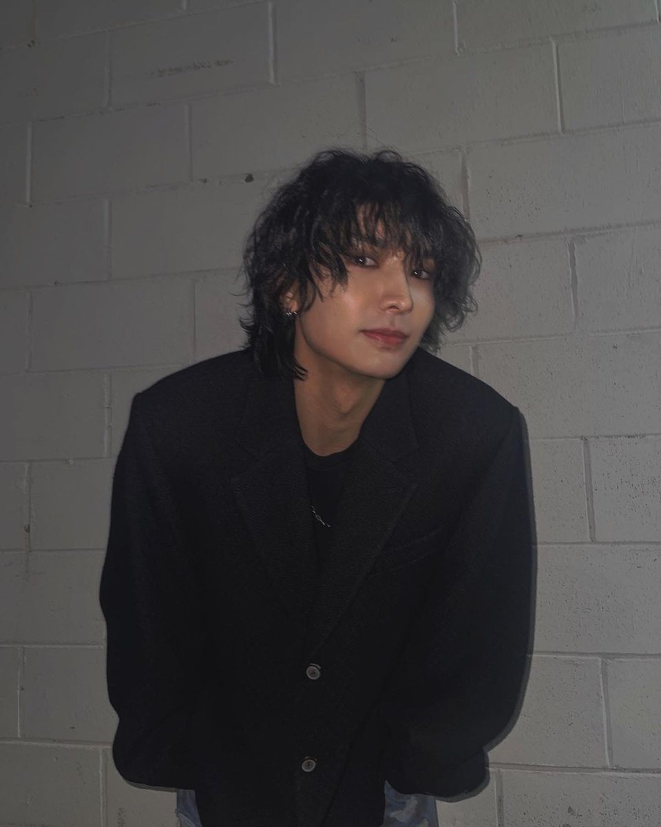 quokkahui's tweet photo. genuinely what the fuck adachi yuto https://t.co/RdGhnR50pE