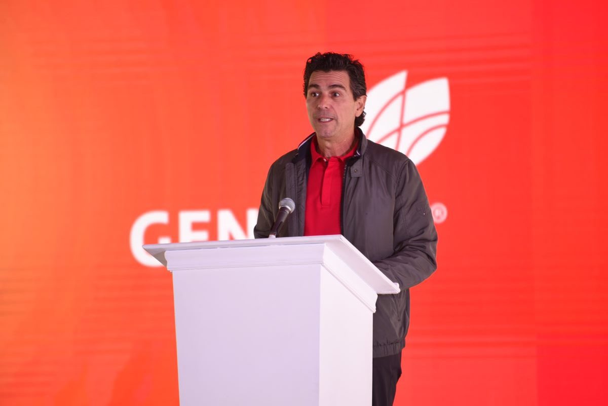 En la Vida no hay que ir dando explicaciones , al final la gente entiende lo que quiere entender y lo que le conviene . @serviazgo
@compartamosbancomx  #compartamos 
@gentera_mx  #Gentera 
@comunidadcompartamos 
@fundacioncompartamosmx
https:facebook.com/CompartamosBan…
@imancillas15