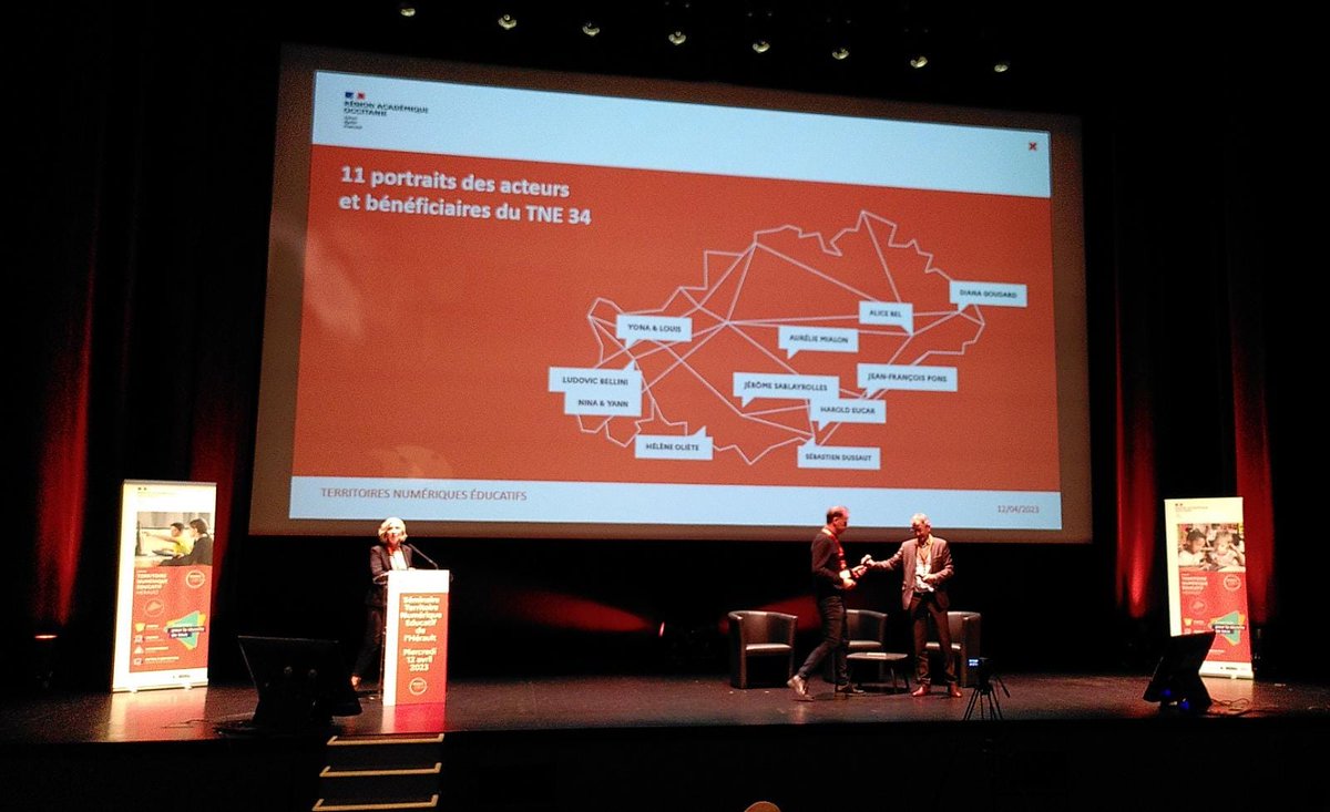 JulieC0rnet's tweet photo. Un chouette déplacement @intrepides_tech combinant séminaire et interventions en classe ! Très bel événement #CapNum2 #TNE34 et ateliers création #jeuxvidéos👾par la team @aoz_studio à @SeteVille avec un accueil toujours au🔝de l'équipe de la cité scolaire Paul Valéry ! Merci🙏 https://t.co/ixyfj4HiE4