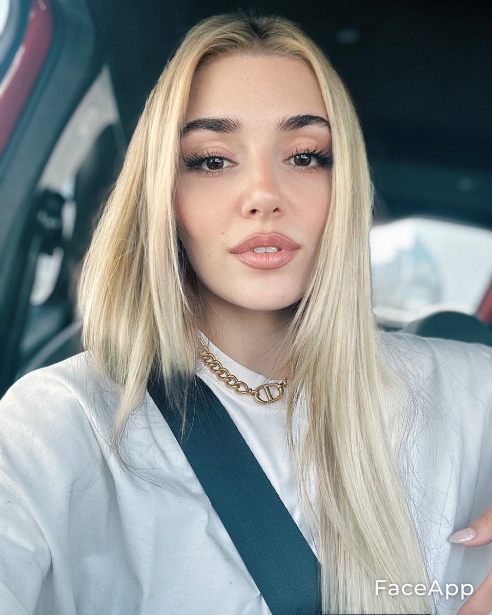 beautiifulwar's tweet photo. Blonde Hande? 😳😩❤️‍🔥 #HandeErçel https://t.co/i0ZU5Ao64P