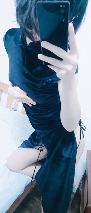 最近好忙&hellip;&hellip;终于有空了 试了一下这种黑色旗袍，随便用手机拍了下感觉效果还好&hellip;&hellip;？明后两天趁着有空再拍点好啦 顺便感觉自己的奶子总算有些发育啦 (挤一挤总还是有的) #伪娘 #男の娘 https://t<a href="/tag/%E4%BC%AA%E5%A8%98"class="tags">#伪娘</a><a href="/tag/%E7%94%B7%E3%81%AE%E5%A8%98"class="tags"><span>#男の娘</span></a>