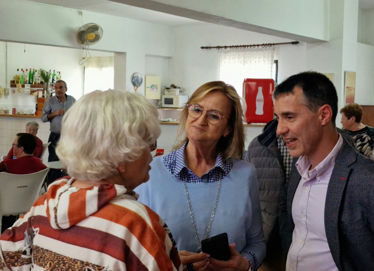 ElPi_Palma's tweet photo. .@ElPi_Palma hem anat a veure a les persones grans de #SonRoca per explicar les nostres propostes per a la seva barriada. Continuam recorrent Ciutat pam a pam.
.@CabreraCarles .@ElPi_IB .@colomabg
#PersonesComTu
#PalmaANesCentre https://t.co/7FDQAGqnpb