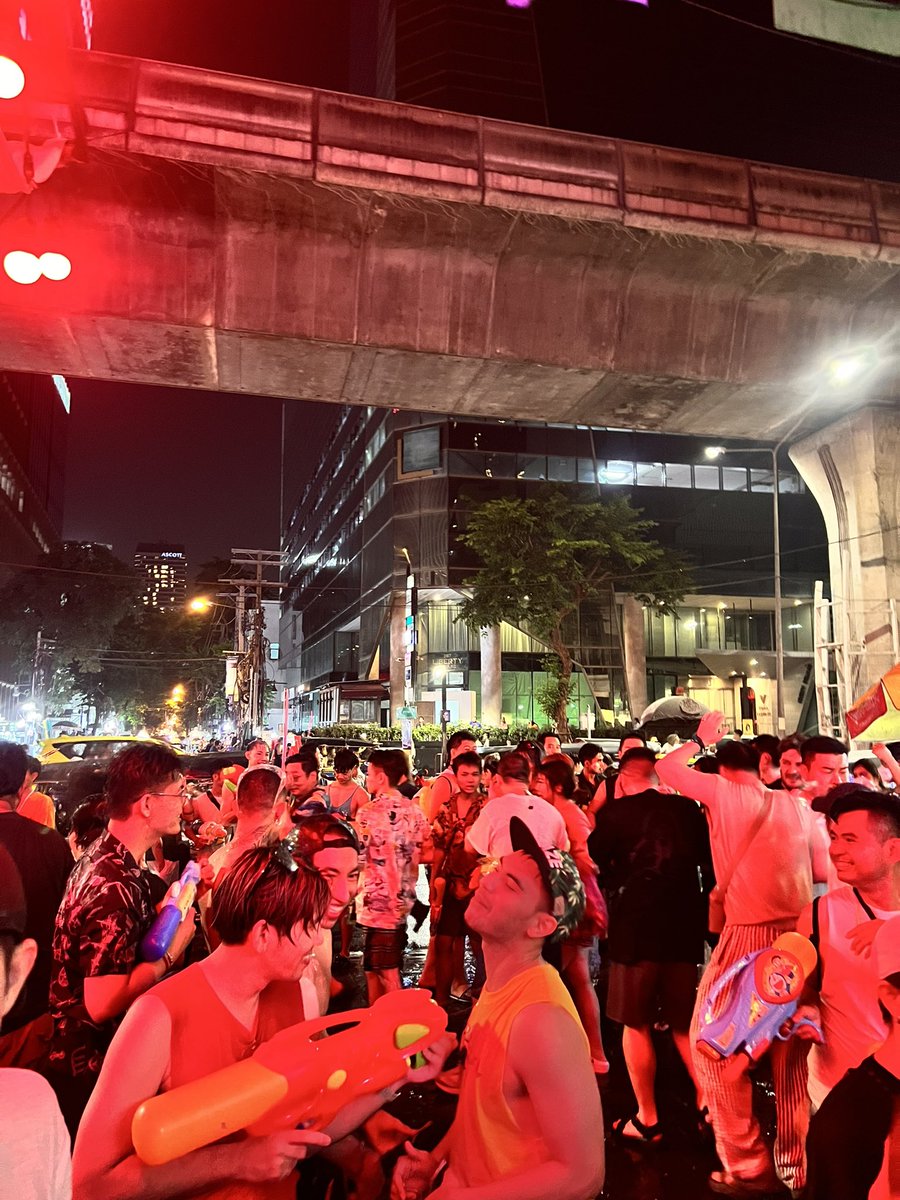 dyuswaaah's tweet photo. Songkran Day 1! π₯ππ¦πΉππ #Songkran2023 #Silom #SilverSand #Thailand #PilipinasRepresent https://t.co/F4izYiVvGT