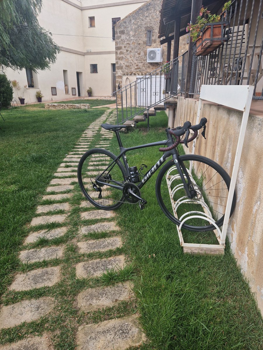 doris_mat81's tweet photo. La bici è arrivato 🤩 Grazie a te, Sergio! #sicicla #roadbike #guarrato #marsala 🚴🏼‍♀️ https://t.co/LQlCTrtysK