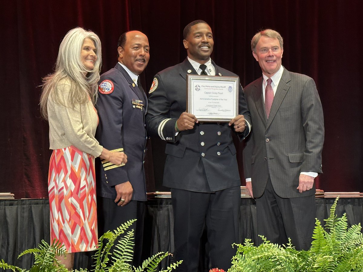 IFD_NEWS's tweet photo. Big Congratulations to Captain Corey Floyd for his selection as the #IFD Administrative Firefighter of the Year @citizensenergy 55th Annual #FPDS Awards #CitizensIndyHeroes 👏🔥🚒 https://t.co/IH1KKWO5g1