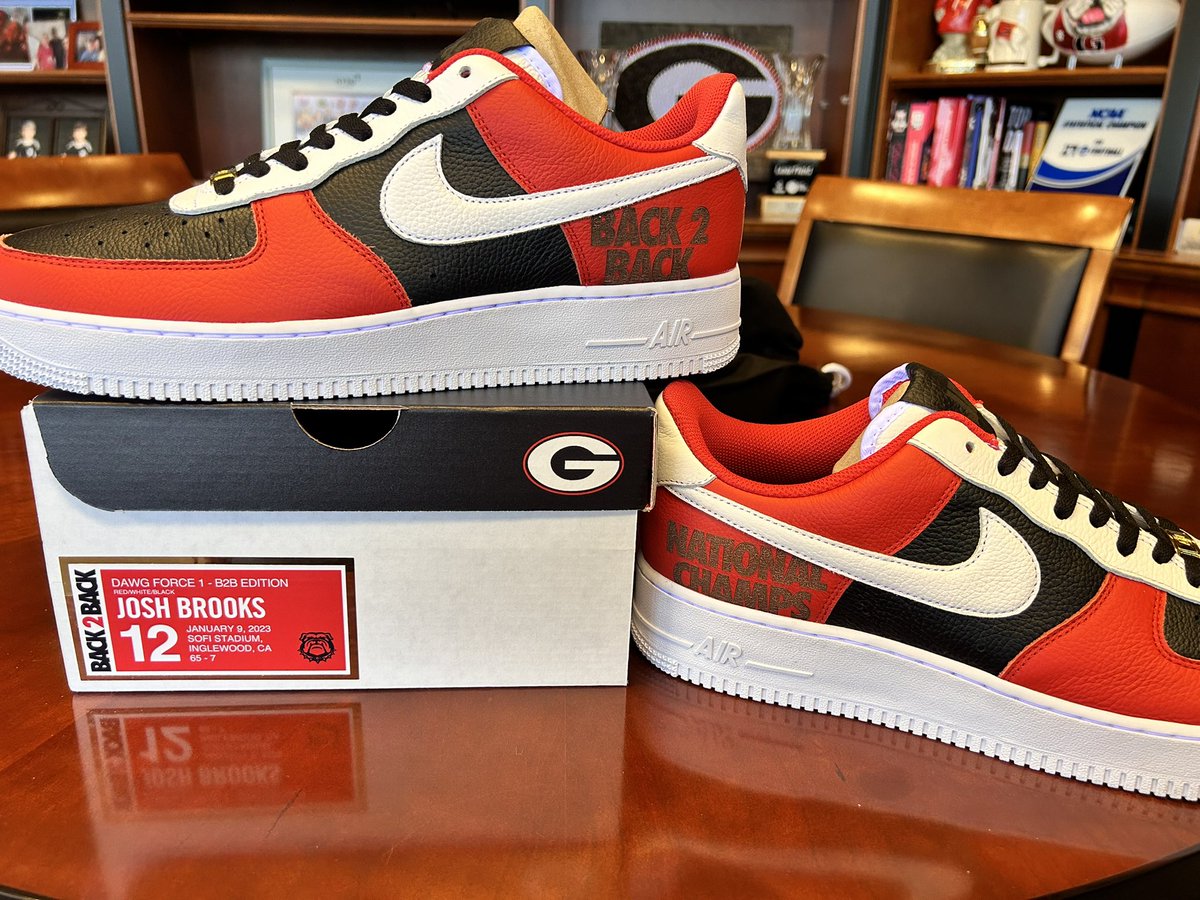 Brooks_UGA's tweet photo. Thanks to our friends @Nike for these! 

Should these be worn or displayed? 🤔 https://t.co/1raVsAeKGp