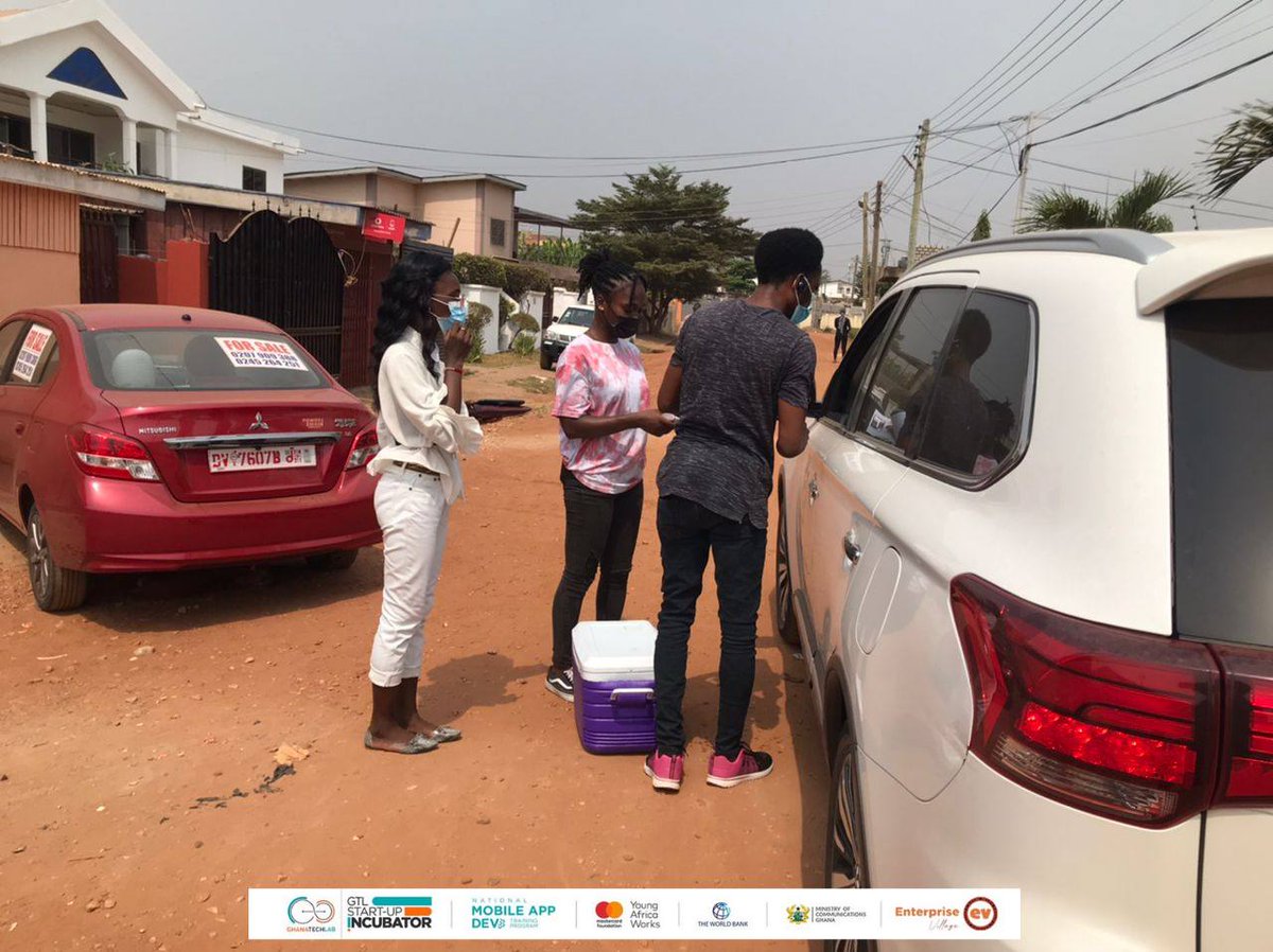EVhubaccra's tweet photo. #ThrowbackThursday
The trainees under the PasE digital skills training for mobile app development with Ghana Tech Lab embarked on an entrepreneur's hustle to gain a sense of what it is like to be an entrepreneur. It was an insightful experience! #evimpact #hustle #AutoGPT https://t.co/T2nPvQ00o5