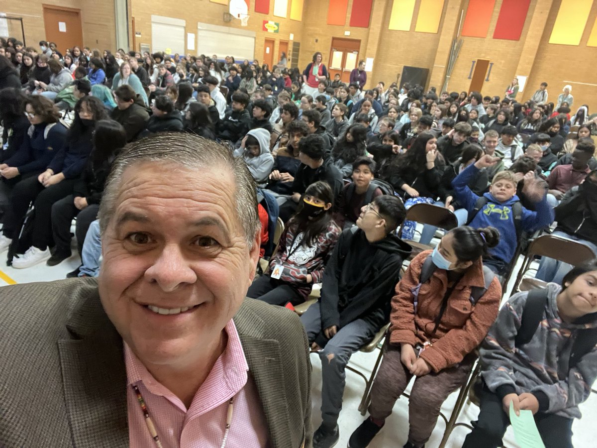 shoshonelder's tweet photo. Spent the morning with the 7th/8th graders at West Lake STEM Junior High. Great kids….they give me hope🙏❤️ https://t.co/asRrQoqjx8