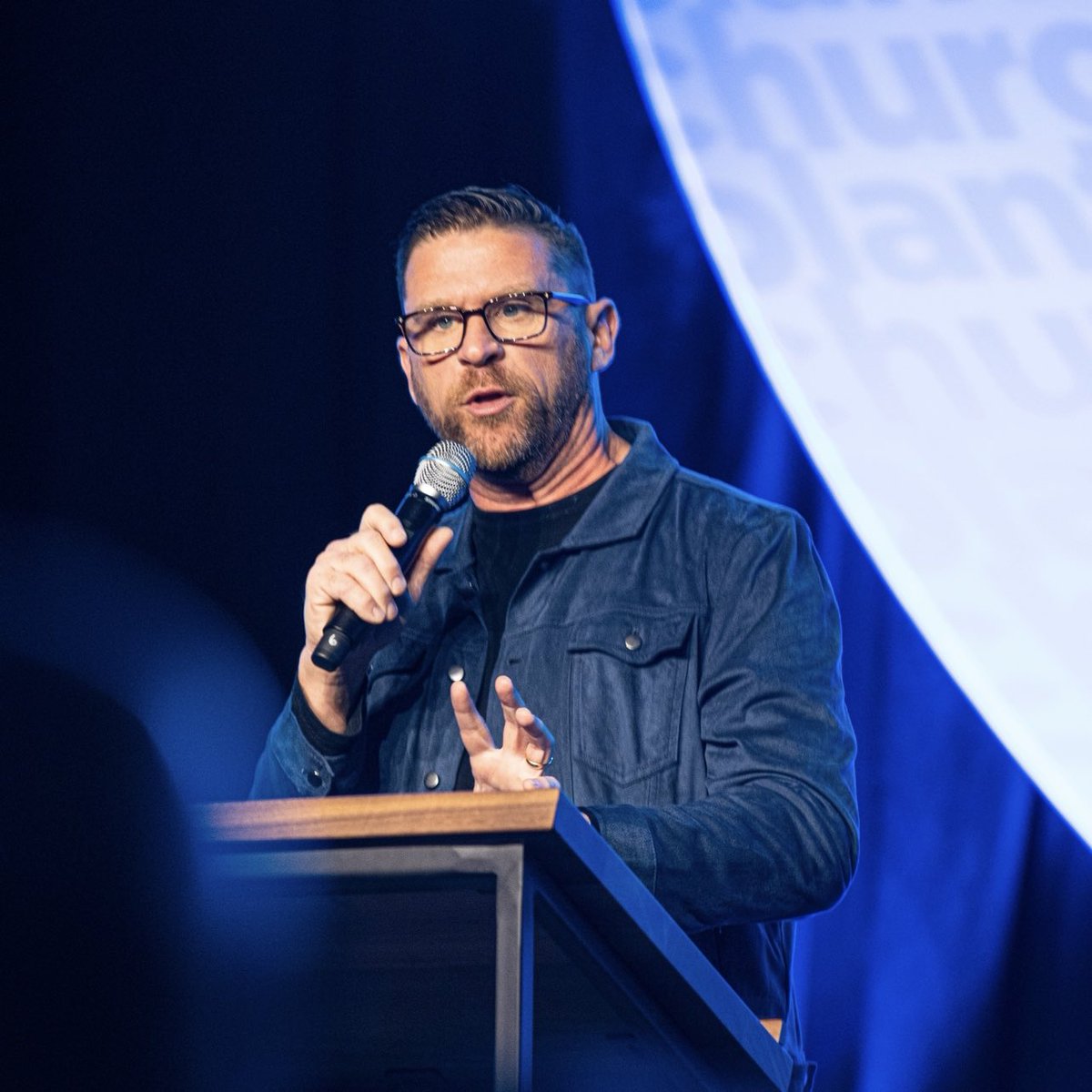 Send Network tweet media