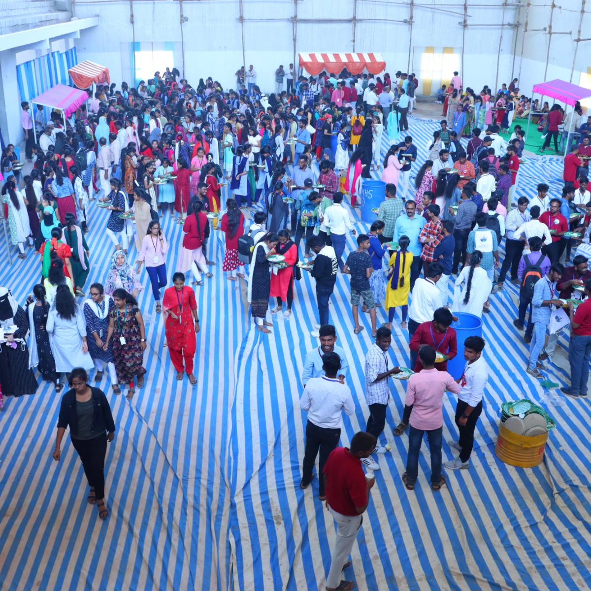 ksrmceofficial's tweet photo. Various technical events of Konnect 2K23 on the occasion of Sivananda Smaranam 2K23
#SivanandaSmaranam2k23 #konnect2k23 #ksnrtrophy2k23 #kultural2k23 #statelevelfest #ksrm #ksrmce #kandulagroups #engineering #kadapa #ksnr #SivanandaSmaranam #sivanandareddy #kandulasivanandareddy https://t.co/nCCv2R96mj