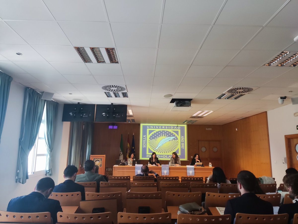 Continúa el VIII Processulus con la tercera mesa del día, amadrinada por la Prof. Esther Pillado.