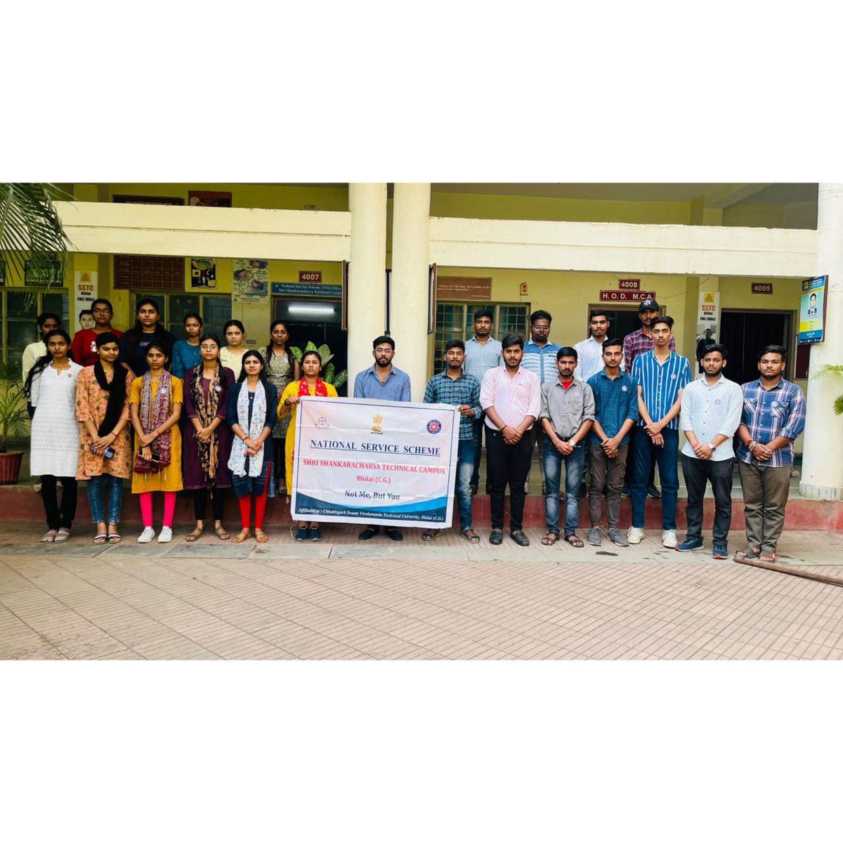 Nss_ssgi's tweet photo. Jai Hind🇮🇳

On 13th April, 2023, the occasion of the Jallianwala Bagh Massacre, the @Nss_ssgi paid tribute to the people who lost their lives in this incident.

@_NSSIndia
@YASMinistry 
@NSSRDBhopal
@nsscsvtuCG
@ianuragthakur 
@pankajsinghips
@askabir_ 
@NeetaBajpai5 
@dr_dsraghu https://t.co/cxJc2CJY5A