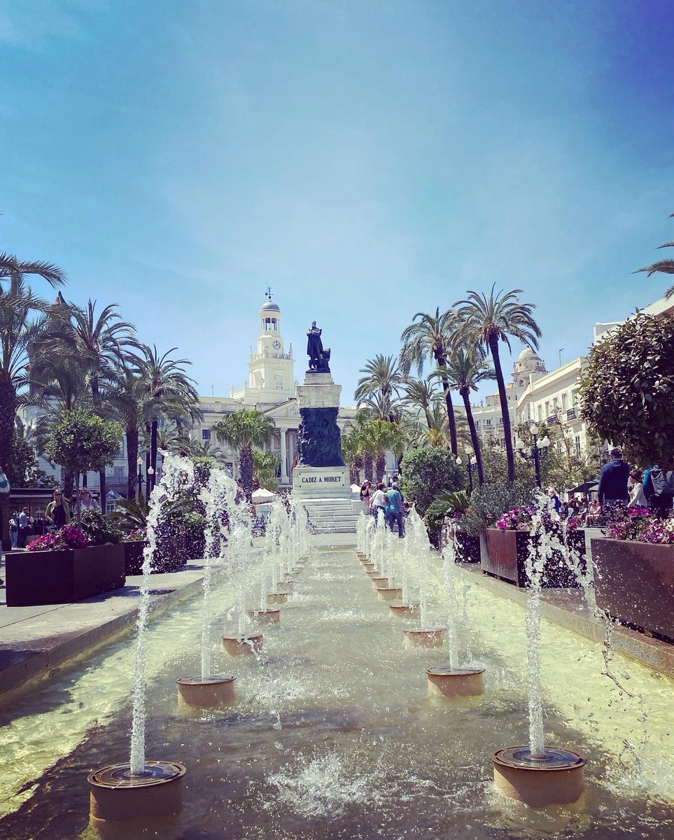 robinsoncruzsoe's tweet photo. Great stop on the way back in #Cadiz #Spain. Like the fact you can walk from the ship and you’re in town in 5 minutes, as the captain reverses the ship into town 🛳️🌺🏝️🏛️ @pandocruises #Arvia #Crusining https://t.co/7aFcgROECl