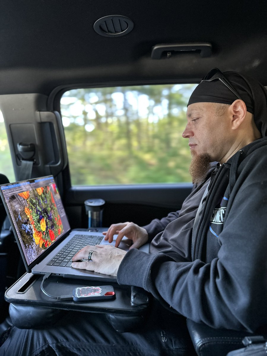 SiKImagery's tweet image. Ninja and I are heading to NY for our video shoot that got canceled in Seattle. They sent a Cadillac Escalade to pick us up at home and drive us to NY! Plenty of space to edit shots for my #SiKPhotoChallenge!
Theme is: #SpringBloom! Looking forward to seeing your shots on MONDAY!