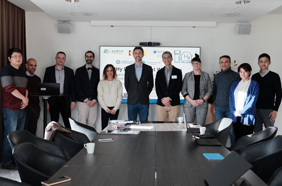 CIEMAT (@ciemat_opi) on Twitter photo ✈️Nuestros investigadores e investigadoras del <a href="/Cisot_Ciemat/">CISOT-CIEMAT</a> han visitado la <a href="/UiB/">Universitetet i Bergen</a> para participar en la Escuela Noruega del #Hidrógeno #HySchool y en el workshop del proyecto #SUSHyProject
ciemat.es/portal.do?IDM=… ✈️Nuestros investigadores e investigadoras del <a href="/Cisot_Ciemat/">CISOT-CIEMAT</a> han visitado la <a href="/UiB/">Universitetet i Bergen</a> para participar en la Escuela Noruega del #Hidrógeno #HySchool y en el workshop del proyecto #SUSHyProject
ciemat.es/portal.do?IDM=…