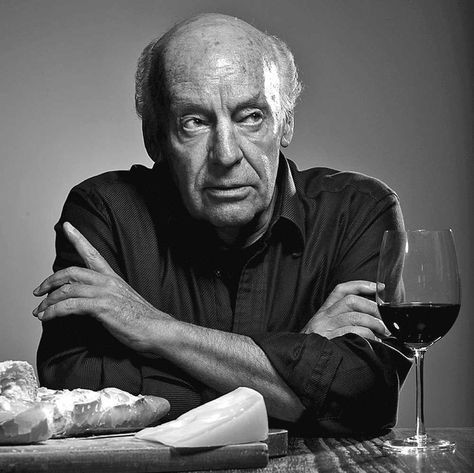 LetrasBreves's tweet photo. "Libres son quienes crean, no quienes copian, y libres son quienes piensan, no quienes obedecen."

Eduardo Galeano.

A 8 años de su partida. https://t.co/JJWjZlTfOs