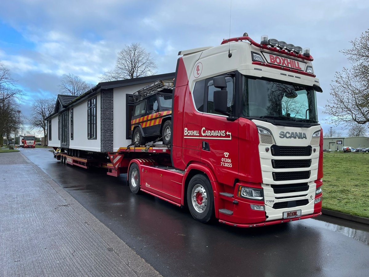 BoxhillCaravan's tweet image. #transporting this 60x22 @WalkerBrosTFLtd to Essex today! @ScaniaUK #770s