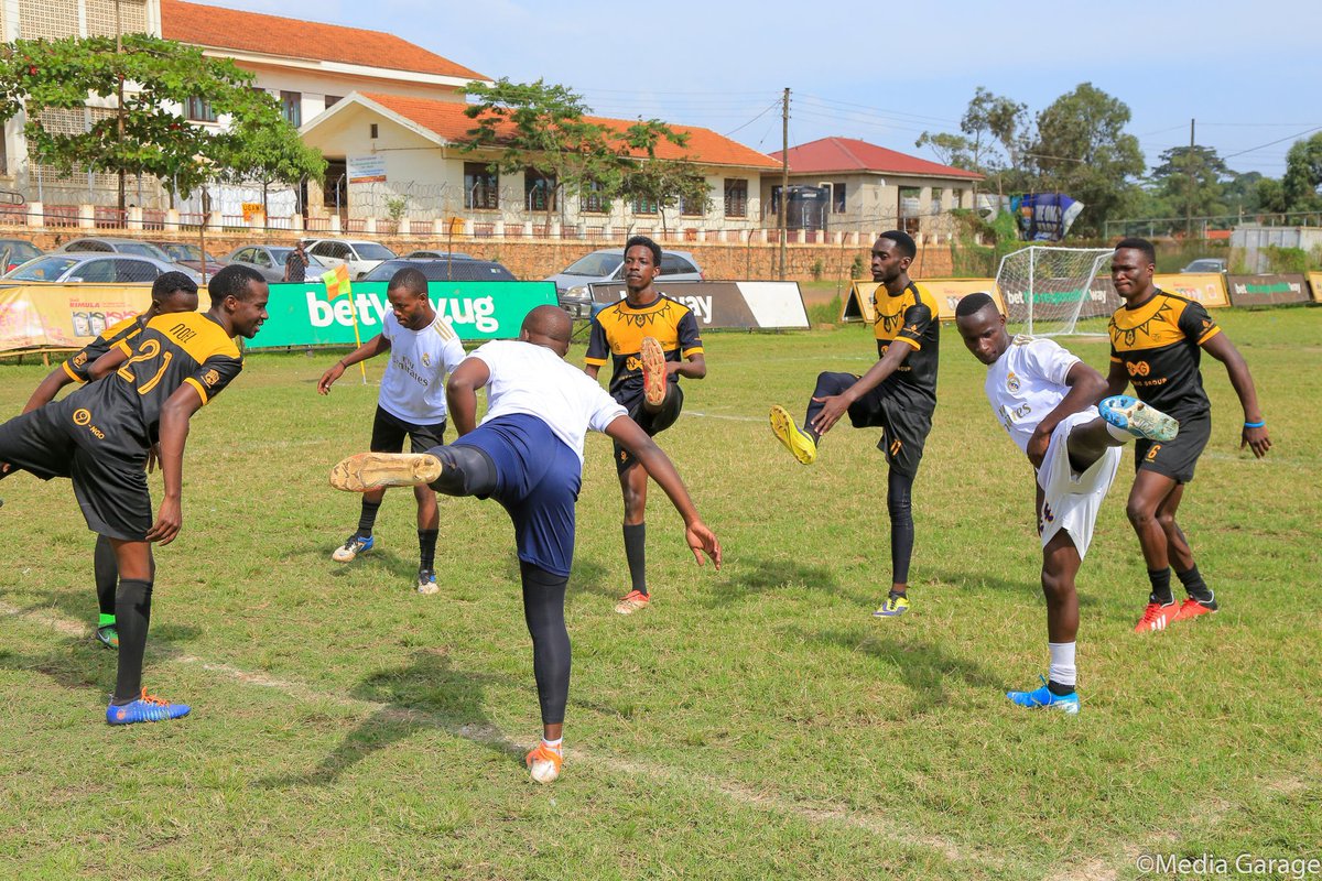 barbarians_fc's tweet photo. It’s Thursday!
Let’s throw it back to Tweny Tweny(2020)😅
Before the pandemic kube-d us badstyle🥲,
We had a great thing going🤞🏽👏🏿
What was your favorite highlight  in @thengoleague s2 @LegendsKla !?
#TBT
#COYB https://t.co/pK3pL2f25C