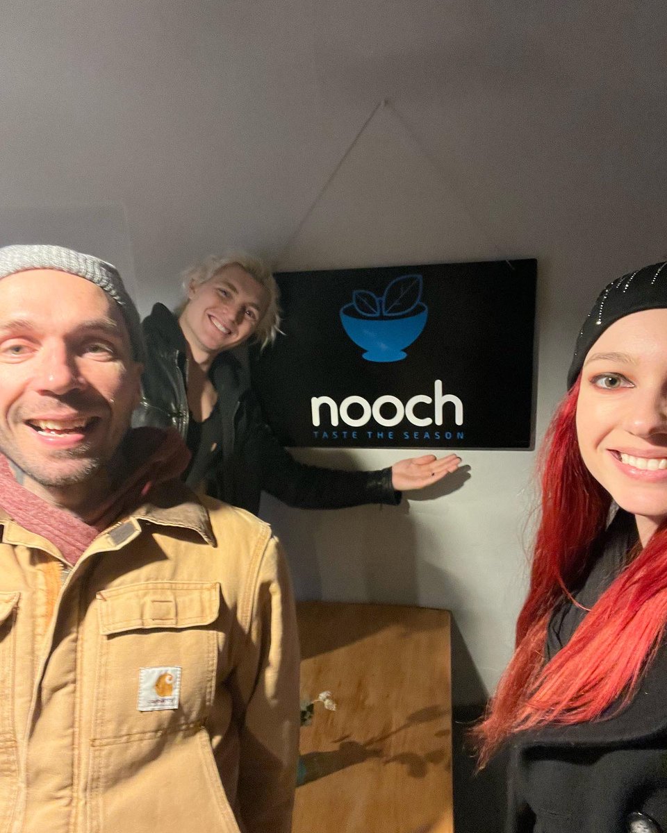 Wow!! One of the best meals we’ve had this tour yet was Nooch in Shrewsbury, England ! An all vegan place that has such fresh ingredients, a ton of flavor, great presentation, friendly staff and a great music playlist playing the whole time🤘🏼 We all finished our plates clean!