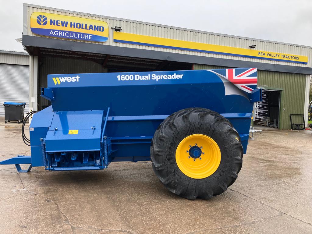 Harry West Dual spreaders now in stock at Rea Valley Tractors Ltd Denbigh. 
#muckspreader #farming #agriculture