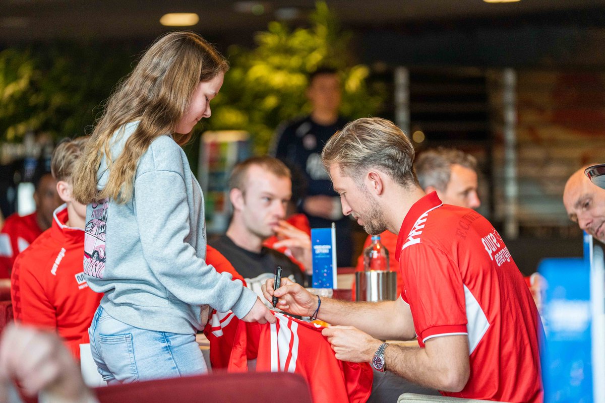 FC Twente tweet media