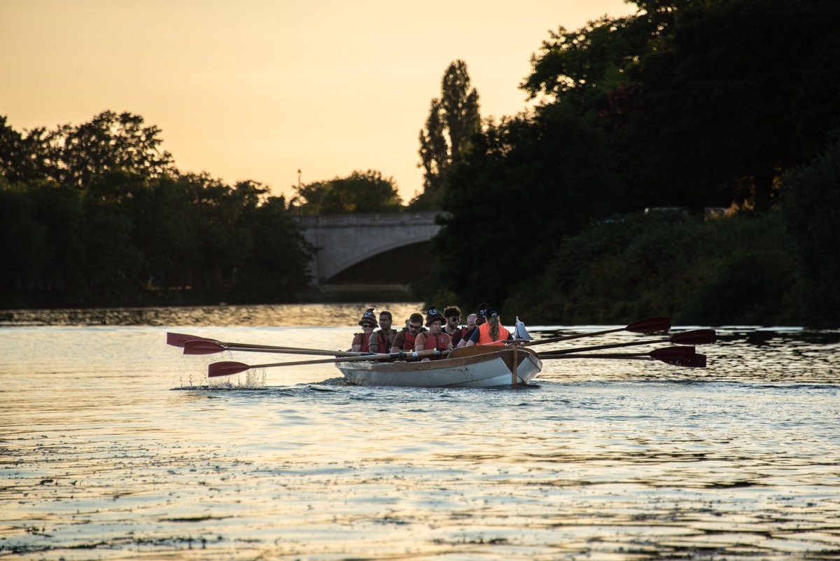 LYRowing's tweet photo. Are you looking for a different way to see the sights of London this summer? 
Or on the hunt for an out-of-the-ordinary team social?
Look no further! #OarsomeChallenge is here &amp; we promise the view from the #RiverThames is unmatched … just like a few of the oars in the photos... https://t.co/cUzYUgi3ww