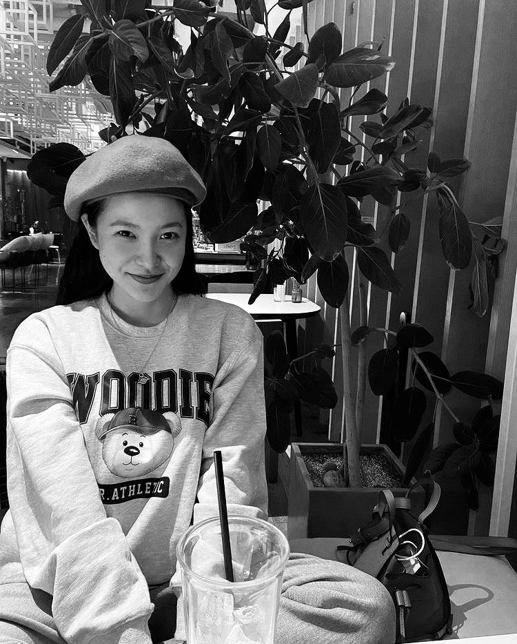 Szelsky, Erica. ✨ tweet media