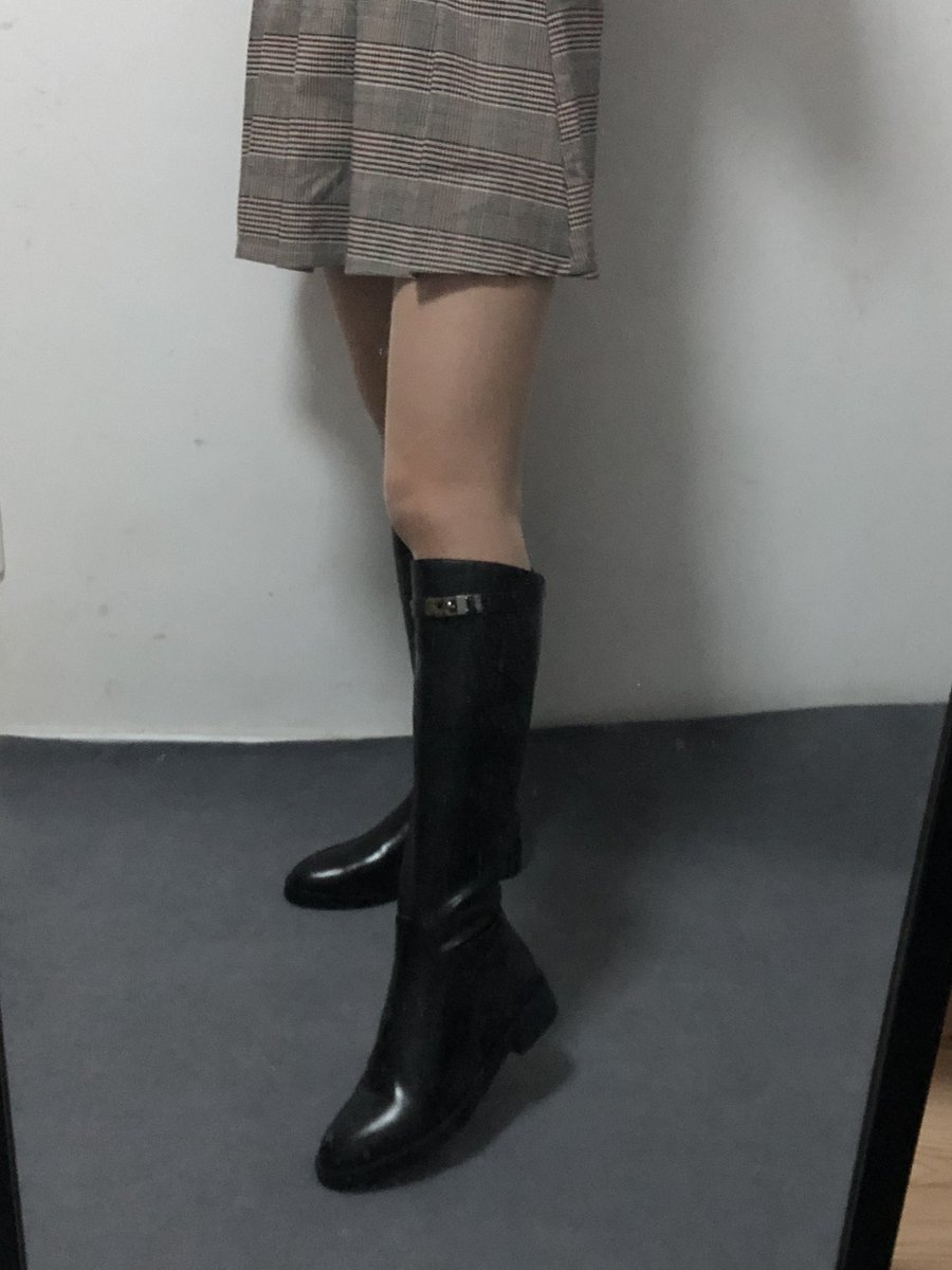 穿了两天的靴里丝！有人要吗，薄天鹅绒的！ https://t.co/YtGl7NIrmq