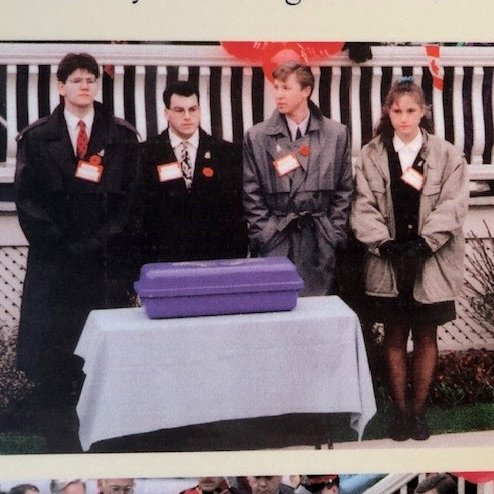 BantingHouse's tweet photo. @type1christine We'll invite our @DiabetesCanada colleagues, 
@IntDiabetesFed friends, &amp; the research team that makes that discovery to #ldnont, the #birthplaceofinsulin, to extinguish the Flame of Hope &amp; open a special time capsule entombed to mark #banting's centenary! #BantingHouse https://t.co/u0C270ehbO