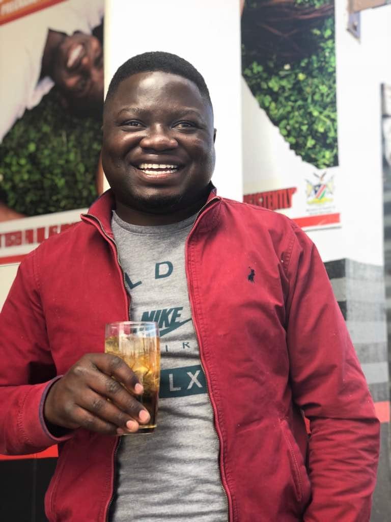 Stix_Munene1's tweet photo. 6to9 biggest client
This guy is the only one that buys Hennessy in 6to9. If you don't see him with a Hennessy bottle then no one is drinking Hennessy that day in 6to9. Some people even think he's the owner of 6to9 https://t.co/uHEO9TZmgv