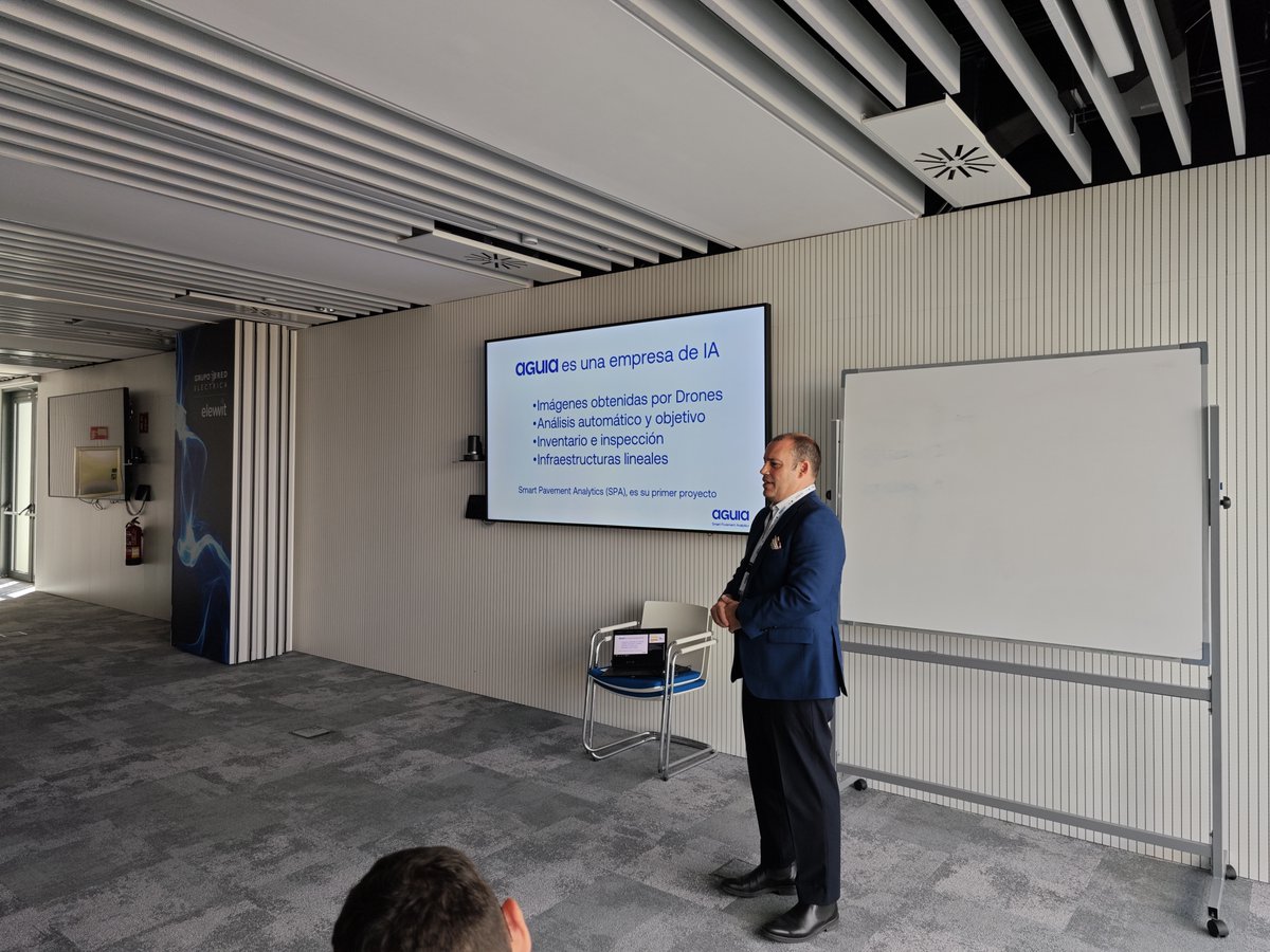 Ayer los proyectos de #incubación #Aguia, <a href="/Ahyres_Spain/">AHYRES</a> y <a href="/KreiosSpace/">Kreios Space</a>, compartieron en Madrid una jornada de presentación de #BFAero con el equipo de <a href="/elewitventures/">Elewit</a> 

Siempre es interesante aprovechar este tipo de sesiones para establecer sinergias que impulsen el sector💪
