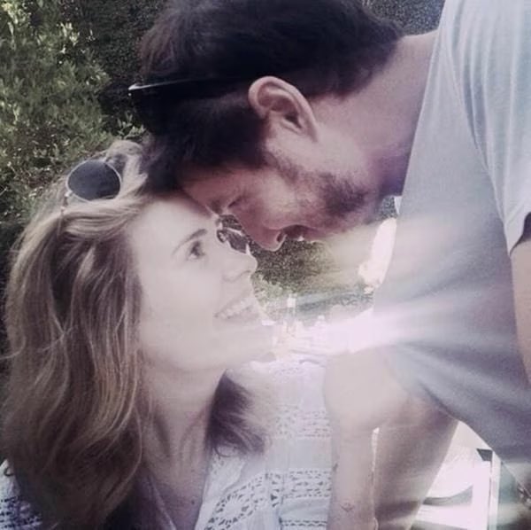 FilmUpdates's tweet image. “Pedro Pascal is powerful, soulful, hilarious, capable of having the deepest conversations, willing to hold your hair back when you’re sick, and in possession of the broadest shoulders to lean on. His light burns so bright. He’s the whole motherf-cking deal.” - Sarah Paulson