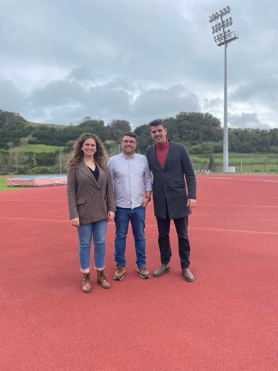 ✌️ REUNIÃO COM O SELECIONADOR DA SELEÇÃO AÇORES DE ATLETISMO

O vice-presidente coordenador, Paulo Chaves, no dia 6 de abril, reuniu com o selecionador da seleção Açores de atletismo, Ricardo Matias, no Complexo Desportivo do João Paulo 2.

#JSDAçores #JuntosPorUmIdeal
