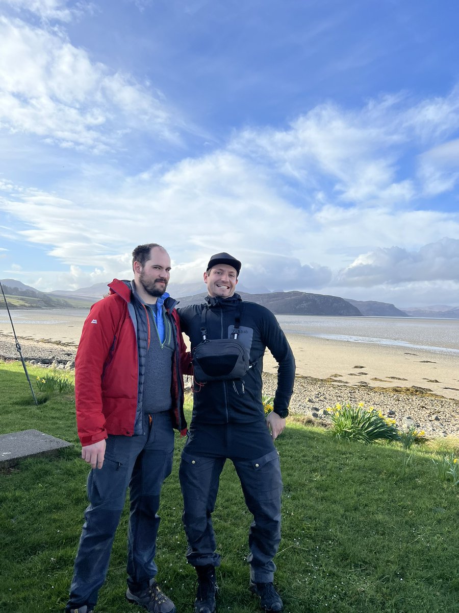 Brilliant day today getting the hang of Flinn Plots, lineation vs foliation and large scale structural geology on the NW coast! 

<a href="/abdngeology/">Aberdeen Geology & Geophysics</a> <a href="/BritGeoSurvey/">British Geological Survey</a> <a href="/Gee_o_Joe/">Joe Armstrong</a> <a href="/iceice_bartek/">Bartosz Kurjanski</a> <a href="/geoscienceabdn/">UoA Geoscience Society</a> <a href="/geologydiary/">Ben & Rach🗻</a> <a href="/BBCRadioScot/">BBC Radio Scotland</a>