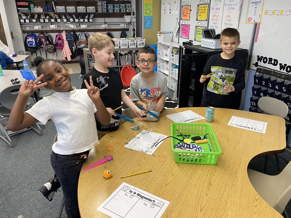 TaboneClassroom's tweet photo. Magnet FUN! #barkercsd https://t.co/BekaTA50Y5