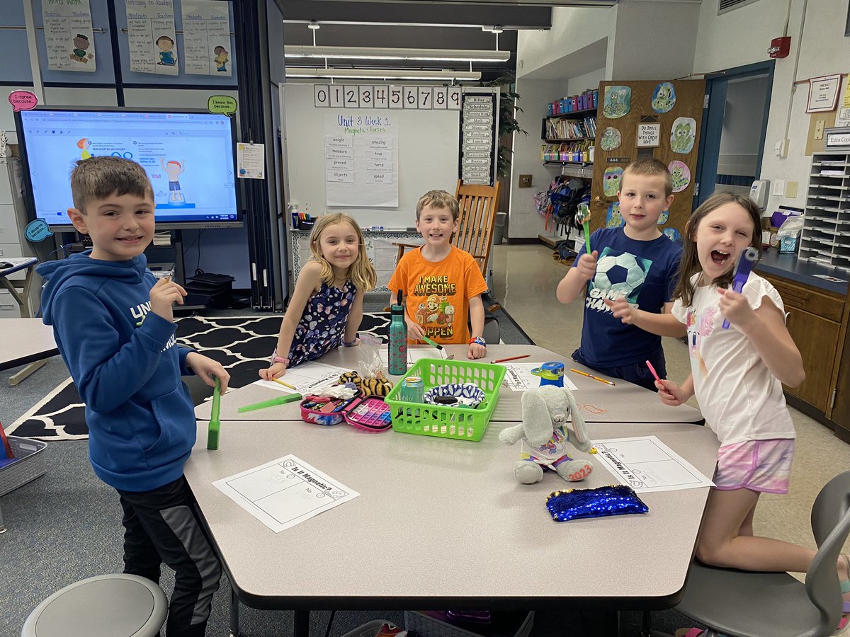 TaboneClassroom's tweet photo. Magnet FUN! #barkercsd https://t.co/BekaTA50Y5