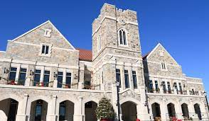 BarillasMartin's tweet photo. BREAKING: Active threat reported at Catholic University of America, Washington DC. Staff and students are sheltering in place. They are asking for prayers! https://t.co/RTa02KOFJY