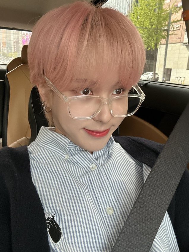 Inlovewiflove's tweet photo. ???so cute for what?? https://t.co/pwQRxmVl7C