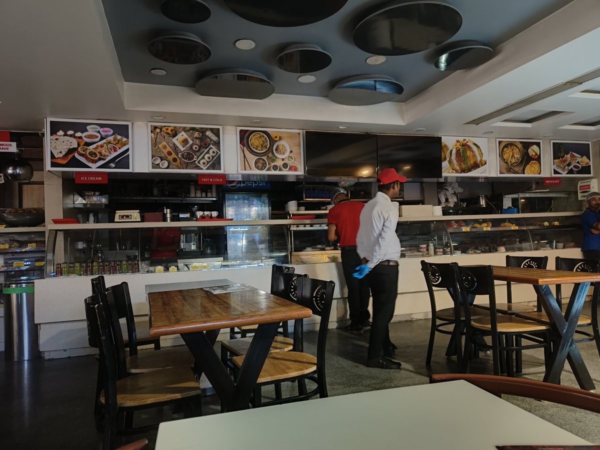 robinjainrj's tweet photo. @hira_sweets Noida sector 18 outlet today 13th April. No electricity for last 30 minutes. Hira Ha Ha Ha https://t.co/isr1g07DNv