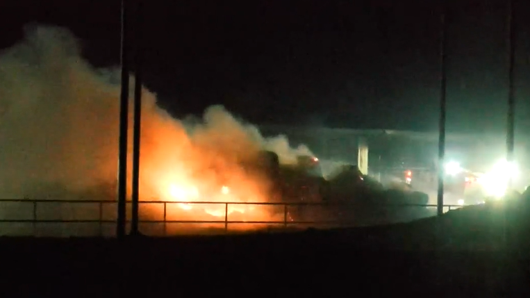 Nearly 20,000 cattle die in fire at dairy farm: bit.ly/3MG1Ghh?utm_so…