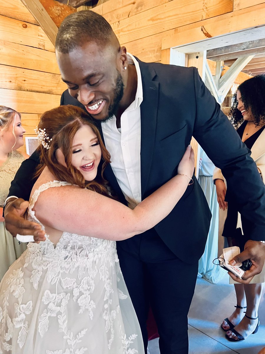 EBtheRedhead's tweet photo. Wishing a very Happy Birthday to my brother @EfeObadaUK!! I hope this is your best year yet!! We love you!!🥳🎂 https://t.co/QwZfQaKf5P