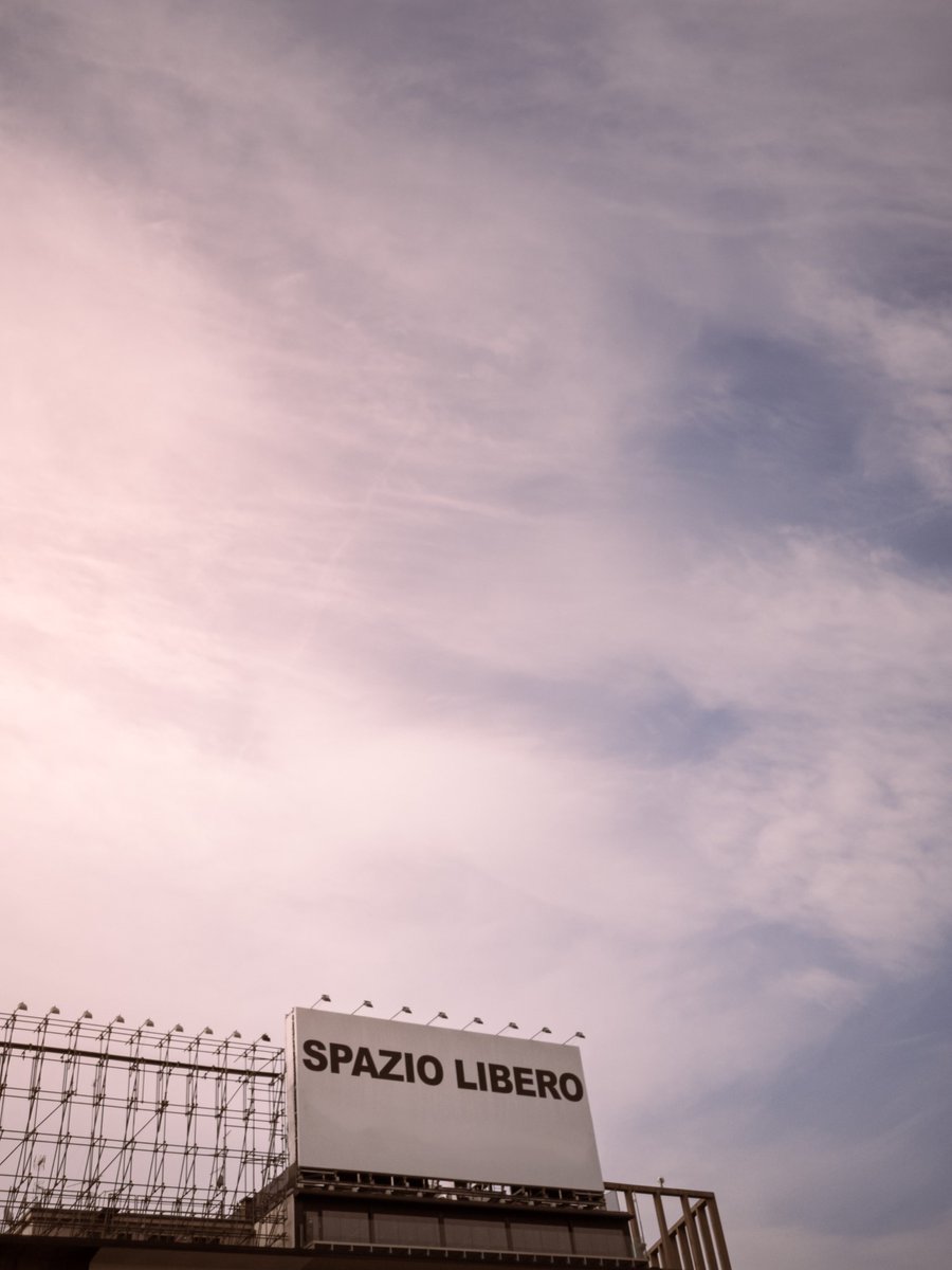 DarioSolera's tweet image. Spazio libero | Empty Space
📍 Milan, Italy | Mar 2023
#urban #freeSpace #emptySpace #milan #italy #streetPhotography #photography #sky #sunset