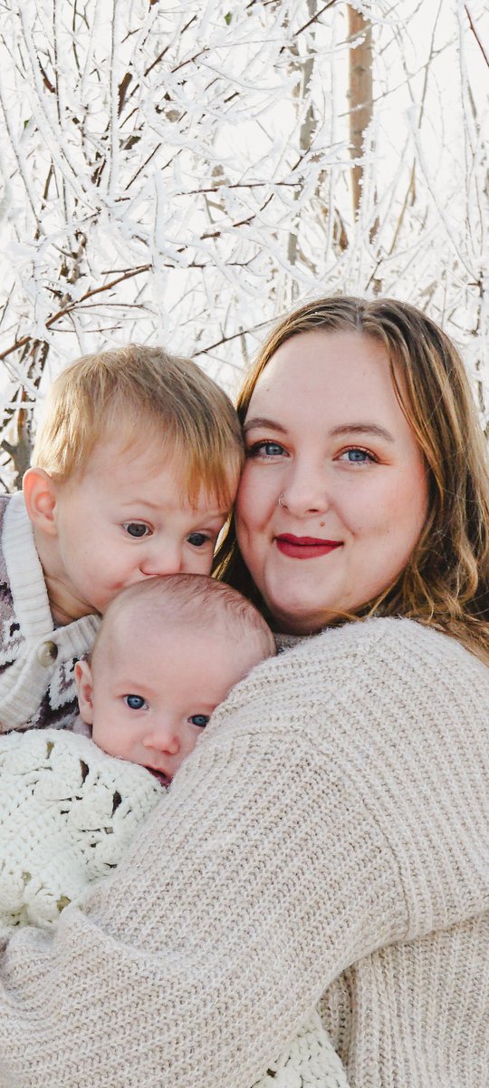 OzzyNeis's tweet photo. I love my family so much, @Kendraa_2 is the best mom. I can't believe how well she does the hardest job in the world, stay at home mom. https://t.co/qDDUwcinwB