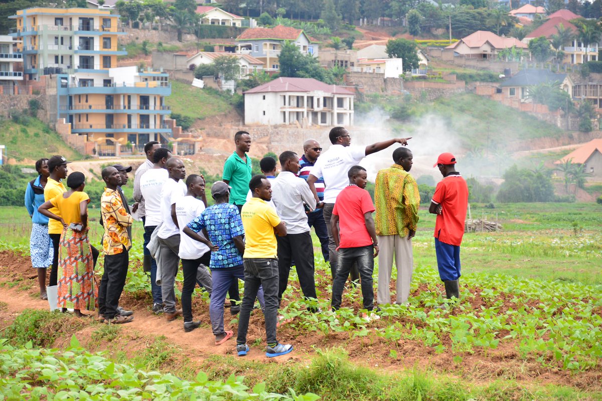 HoReCo_Rw's tweet photo. Today, the Minister of Agriculture @Ilde_Musafiri, The director General of RAB @T_Ndabamenye and CEO of HoReCo @RBucyana along with other government institutions responsible for agriculture, visited the Nyagisenyi-Rufigiza Irrigation Schemes. https://t.co/YiXuu9Mqig