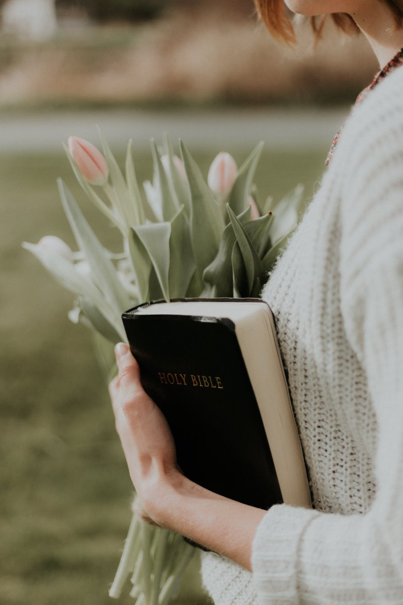 rmop_portugal's tweet photo. Dia 7 | Domingo V da Páscoa – Ano A / Dia da Mãe

Tomé, um dos Doze, ao ouvir Jesus dizer que terá de partir para preparar um lugar na casa do Pai e que eles já conhecem o caminho, não hesita em colocar as suas dúvidas.

Continuar a rezar em: 
https://t.co/nrZ72KVLZm https://t.co/wUfpUvEDTM